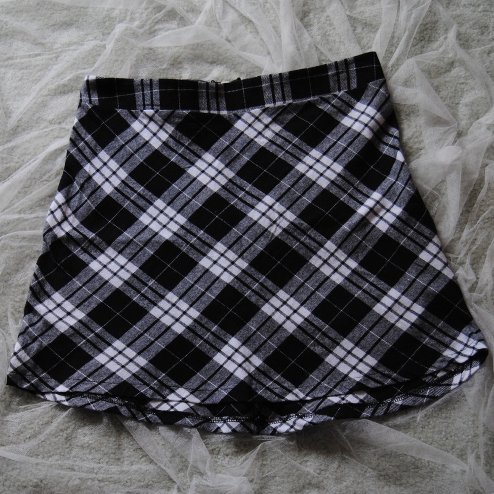 Black and White Plaid Tilly’s Skirt